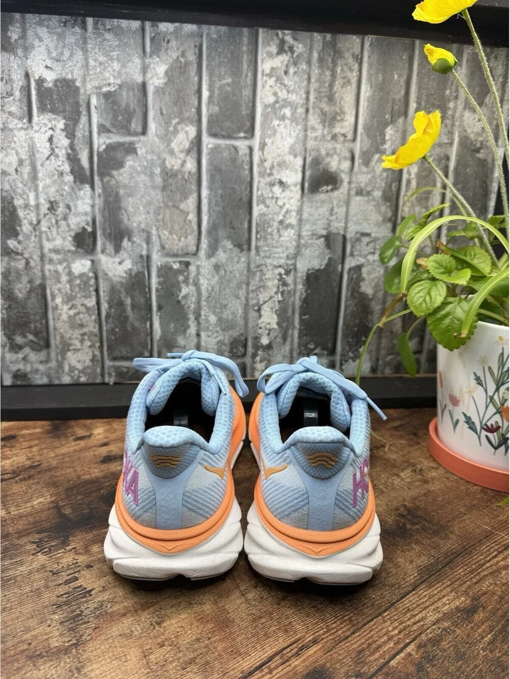 Hoka One One Clifton 9 Women’s Blue/Orange Low Top Lace-Up Logo Mesh 1127896